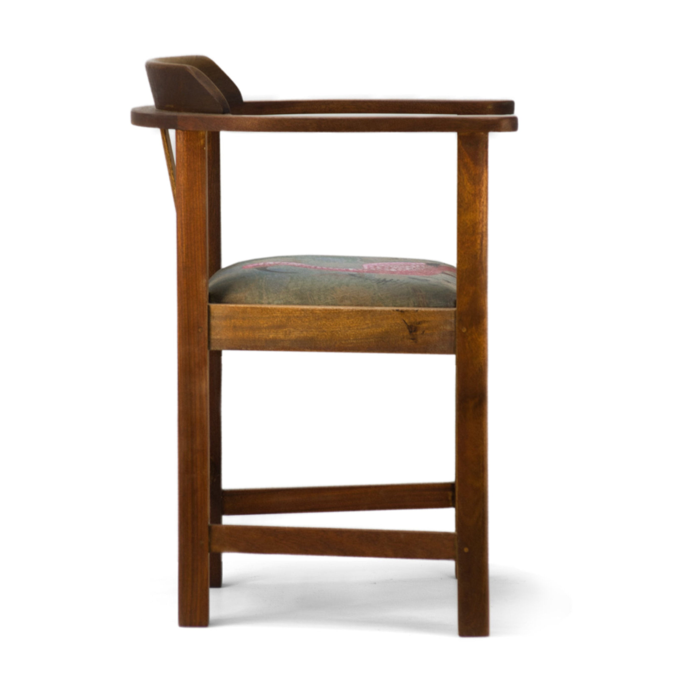 Ibis Half-round Chair
